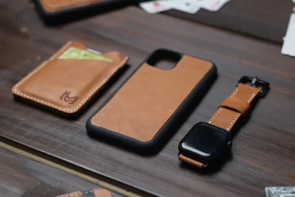 CARROT SIMPLE IPHONE LEATHER CASE