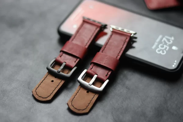 PRISMATIC RED FULL STITCHED LEATHE WATCH STRAP