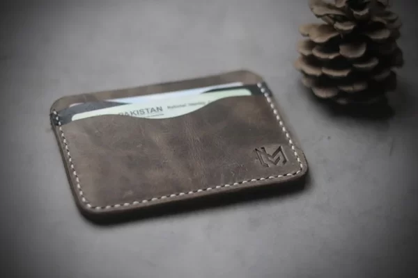 THE MINIMAL CHARCOAL LEATHER CARD HOLDER